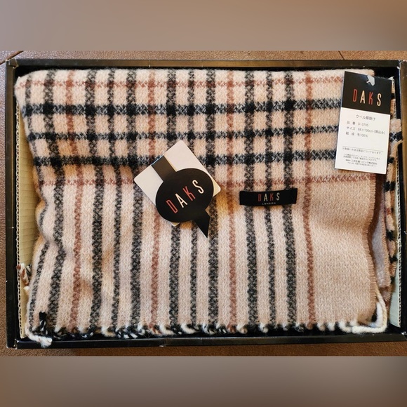 BNIB Vintage Daks London Wool Scarf Daks London Lambswool Scarves - Picture 3 of 8